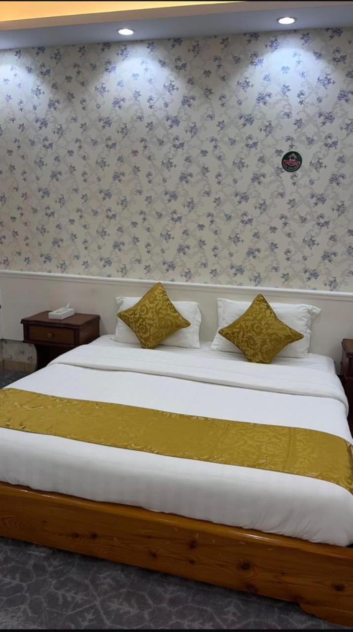 فندق ادوماتو Adomato Hotel Dawmat al-Jandal Buitenkant foto