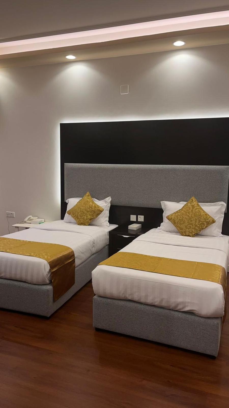 فندق ادوماتو Adomato Hotel Dawmat al-Jandal Buitenkant foto